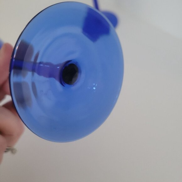 Set Of 2 Cobalt Blue Glass Champagne Flutes 9" Tall - Picture 5 of 6